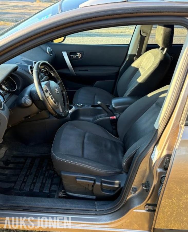 2011 Nissan Qashqai 1.6 131hk Diesel 4x4 Manuell Tekna Hengerfeste Ryggekamera
